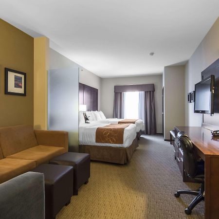 Comfort Suites Saskatoon Exterior foto