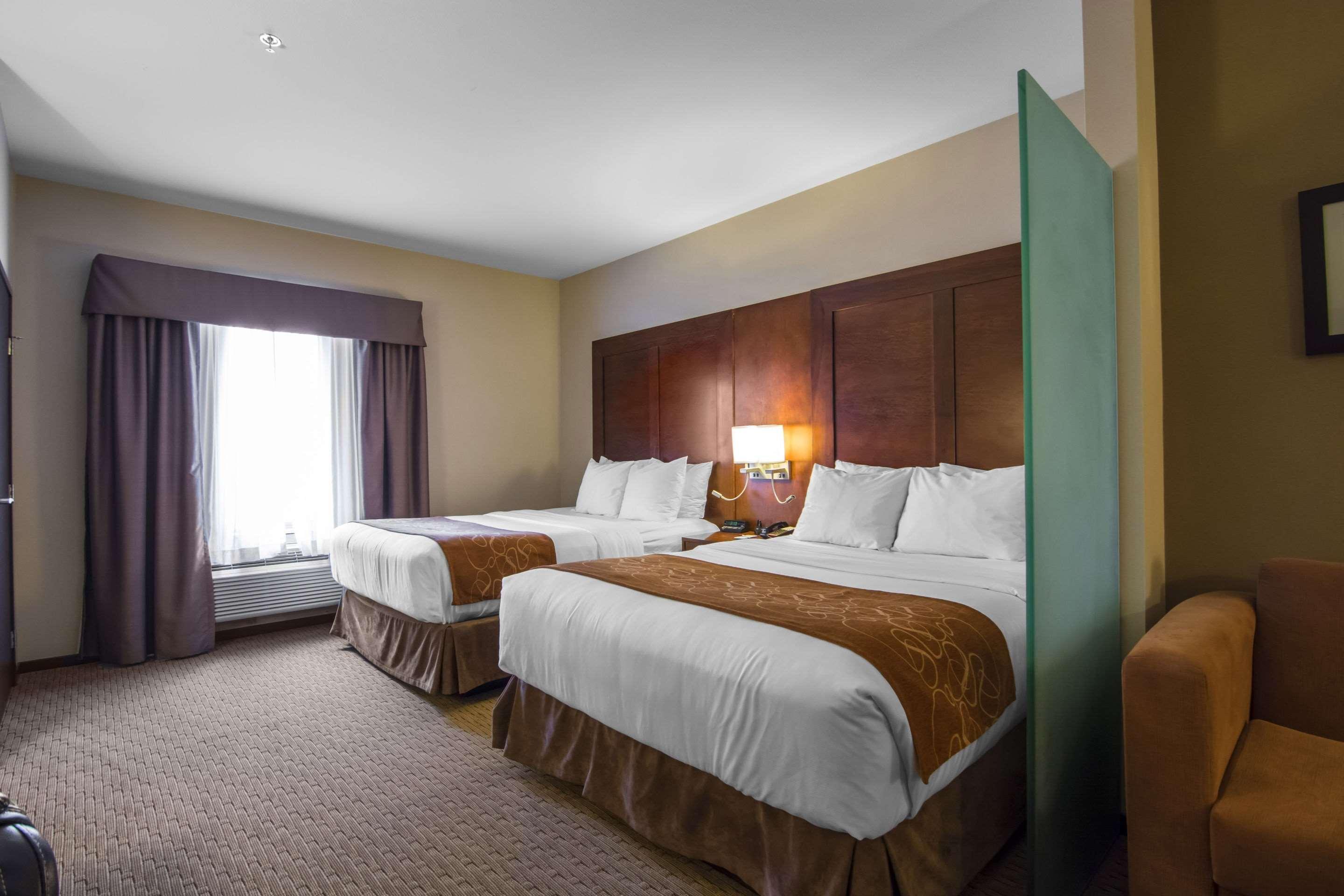 Comfort Suites Saskatoon Exterior foto